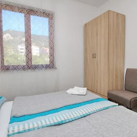 Apartment In Mit Eigenem Balkon Baska (Krk)